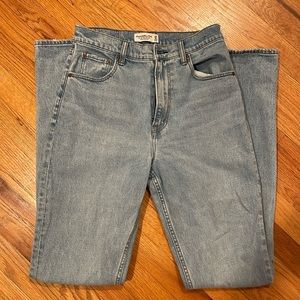 Abercrombie 90s Slim Straight Ultra High Rise Curve Love